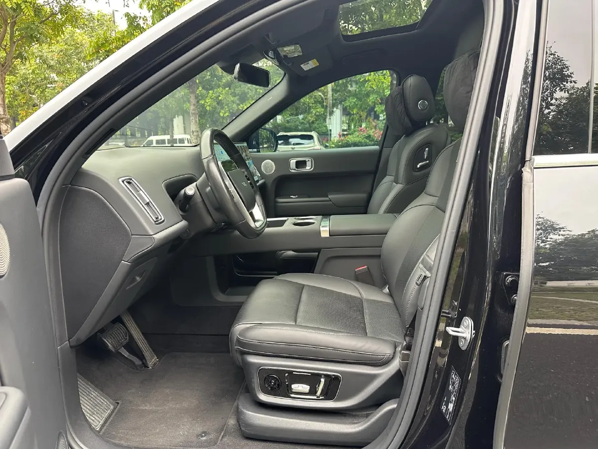 2024 Li L9 Range Extended 154HP REEV 52.3KWH,autocango,china used car exporter,china ev exporter,chinese used car exporter,chinese used ev exporter