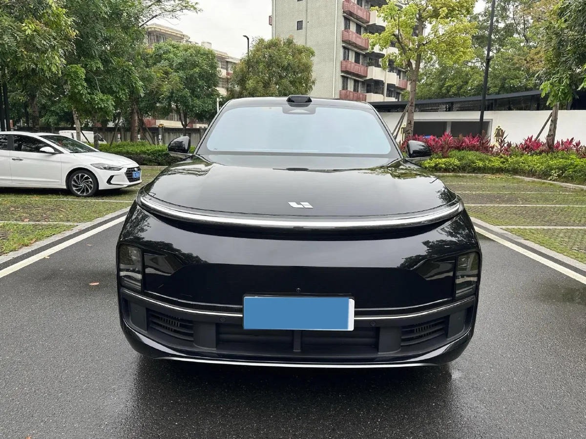 2024 Li L9 Range Extended 154HP REEV 52.3KWH,autocango,china used car exporter,china ev exporter,chinese used car exporter,chinese used ev exporter