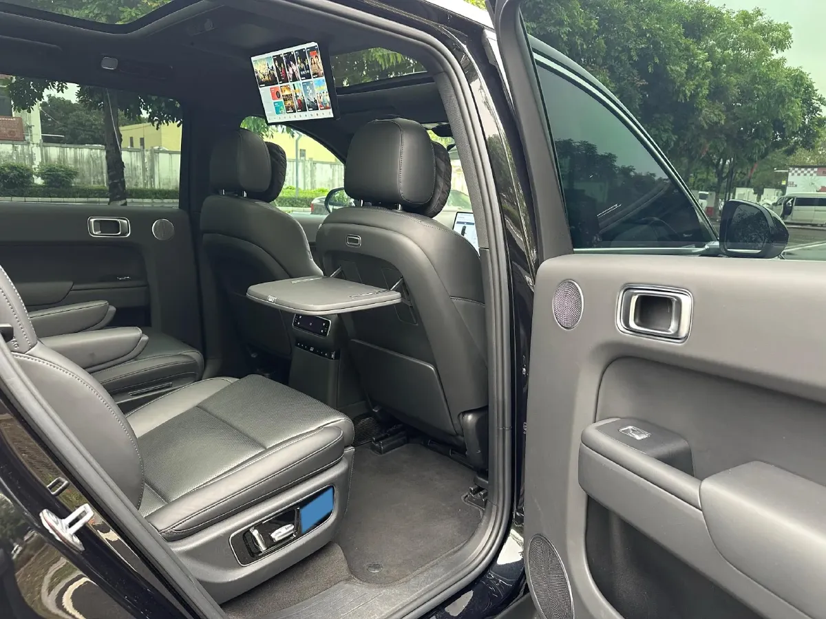 2024 Li L9 Range Extended 154HP REEV 52.3KWH,autocango,china used car exporter,china ev exporter,chinese used car exporter,chinese used ev exporter