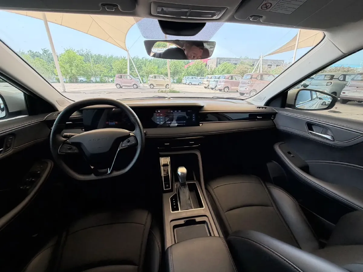 2024 Roewe i5 1.5L 129HP L4 CVT,autocango,china used car exporter,china ev exporter,chinese used car exporter,chinese used ev exporter