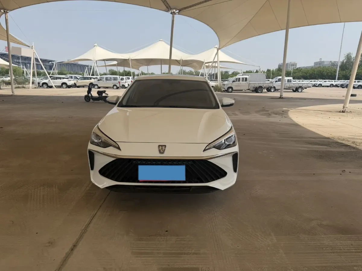 2024 Roewe i5 1.5L 129HP L4 CVT,autocango,china used car exporter,china ev exporter,chinese used car exporter,chinese used ev exporter