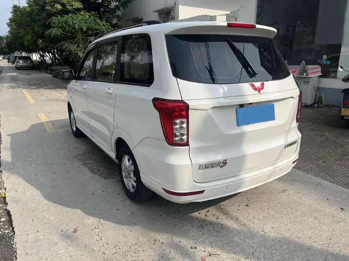 2018 WuLing HongGuang 1.5L 105HP L4 5MT,autocango,china used car exporter,china ev exporter,chinese used car exporter,chinese used ev exporter