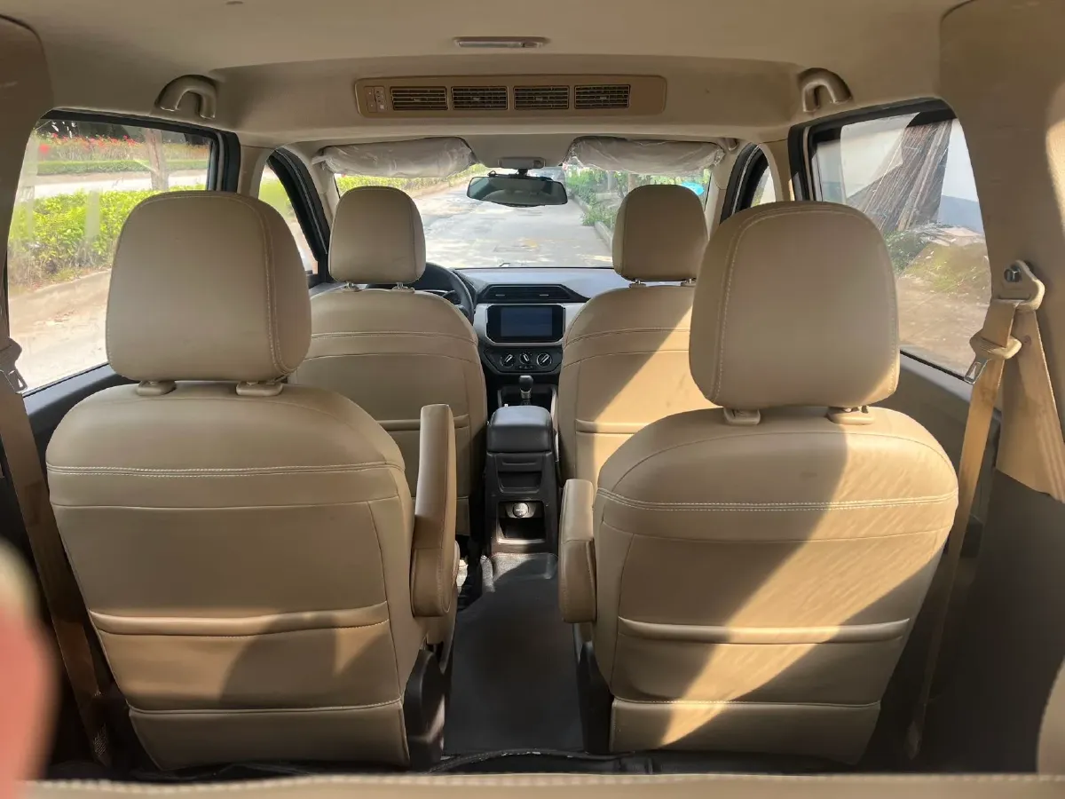 2018 WuLing HongGuang 1.5L 105HP L4 5MT,autocango,china used car exporter,china ev exporter,chinese used car exporter,chinese used ev exporter