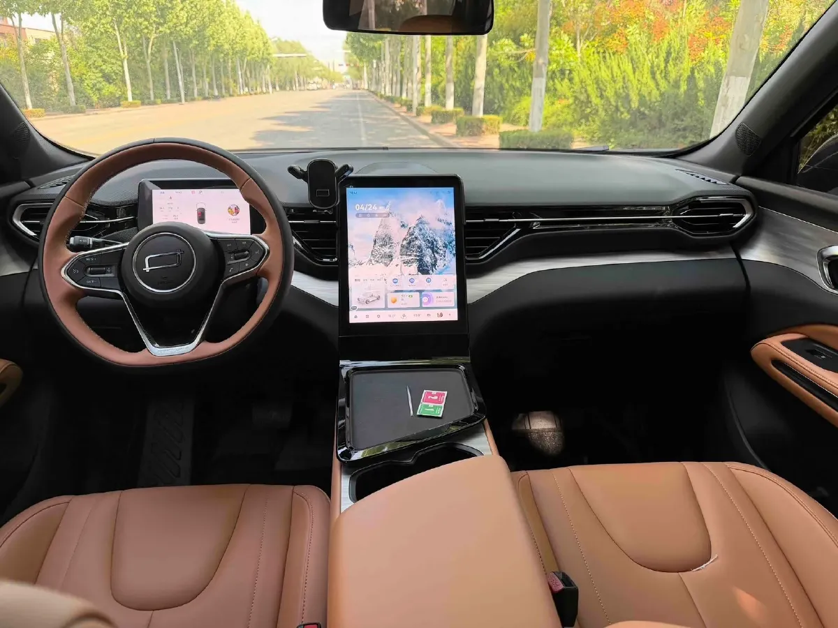 2025 Bestune YueYi 07 1.5T 150HP L4 1DHT PHEV,autocango,china used car exporter,china ev exporter,chinese used car exporter,chinese used ev exporter