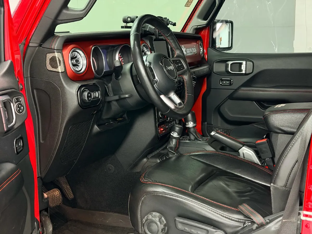 2019 Jeep Wrangler 2.0T 266HP L4 8AT,autocango,china used car exporter,china ev exporter,chinese used car exporter,chinese used ev exporter