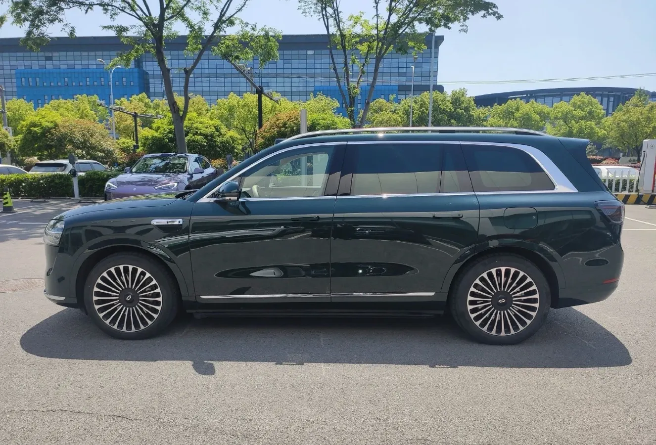 2025 AITO AITO M9 BEV 100KWH,autocango,china used car exporter,china ev exporter,chinese used car exporter,chinese used ev exporter