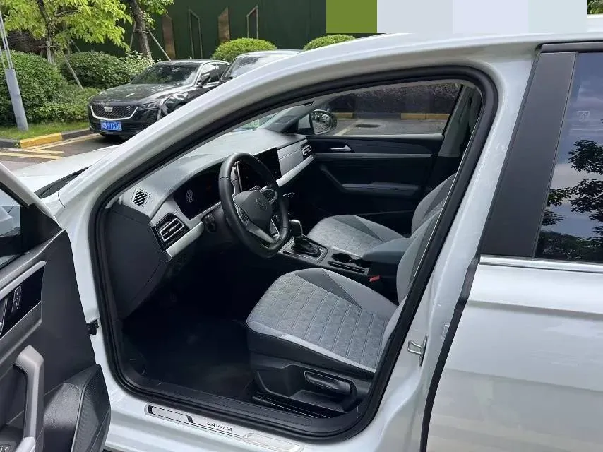 2023 Volkswagen Lavida 1.4T 150HP L4 7DCT,autocango,china used car exporter,china ev exporter,chinese used car exporter,chinese used ev exporter