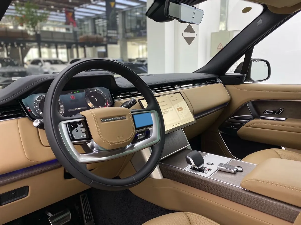 2025 Land Rover Range Rover 3.0T 400HP L6 8AT,autocango,china used car exporter,china ev exporter,chinese used car exporter,chinese used ev exporter