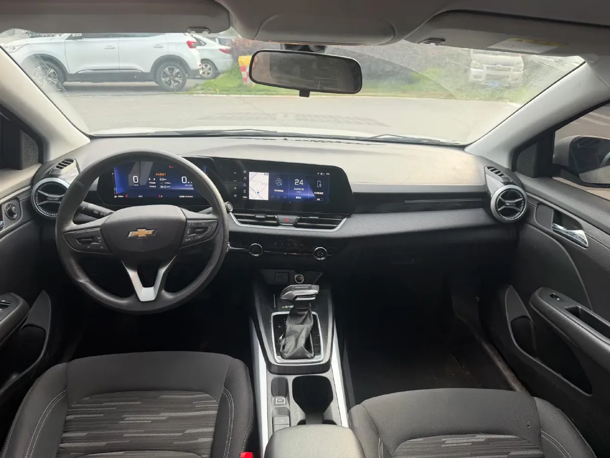 2023 Chevrolet Monza 1.5L 113HP L4 6DCT,autocango,china used car exporter,china ev exporter,chinese used car exporter,chinese used ev exporter