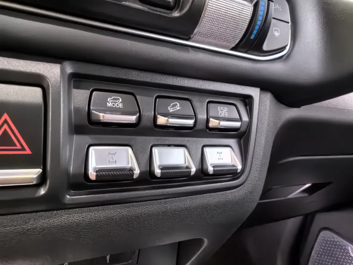 2025 212 212 T01 2.0T 252HP L4 8AT,autocango,china used car exporter,china ev exporter,chinese used car exporter,chinese used ev exporter