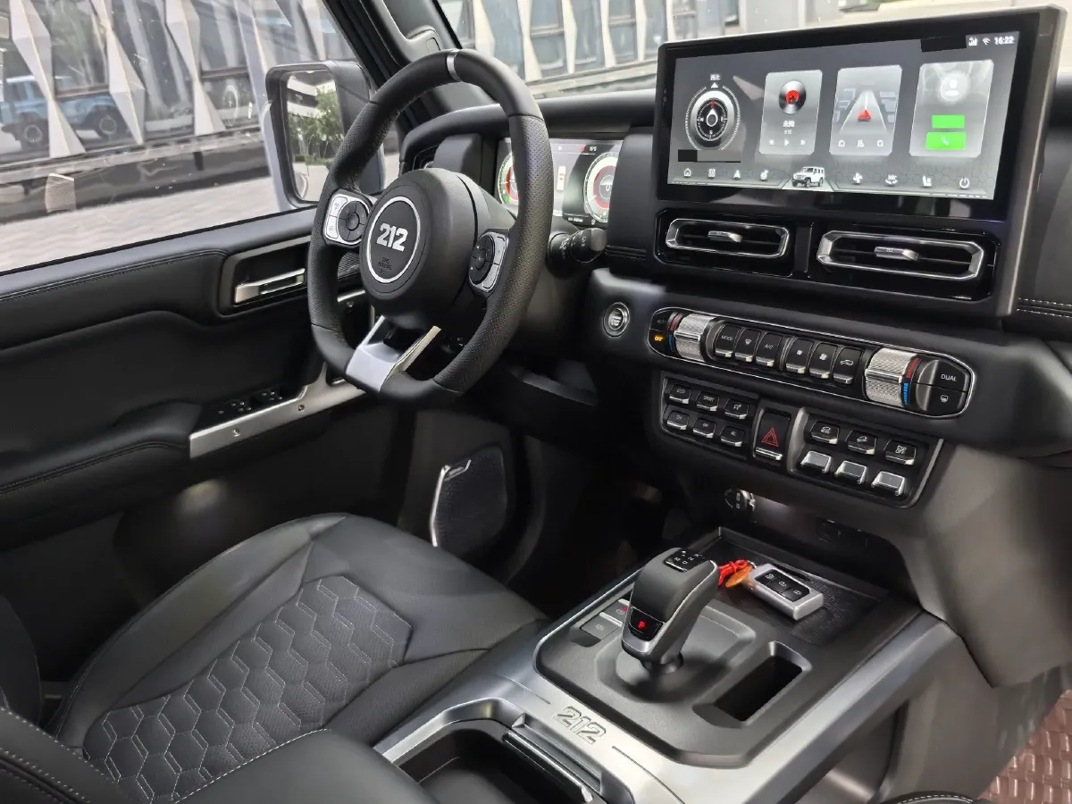 2025 212 212 T01 2.0T 252HP L4 8AT,autocango,china used car exporter,china ev exporter,chinese used car exporter,chinese used ev exporter