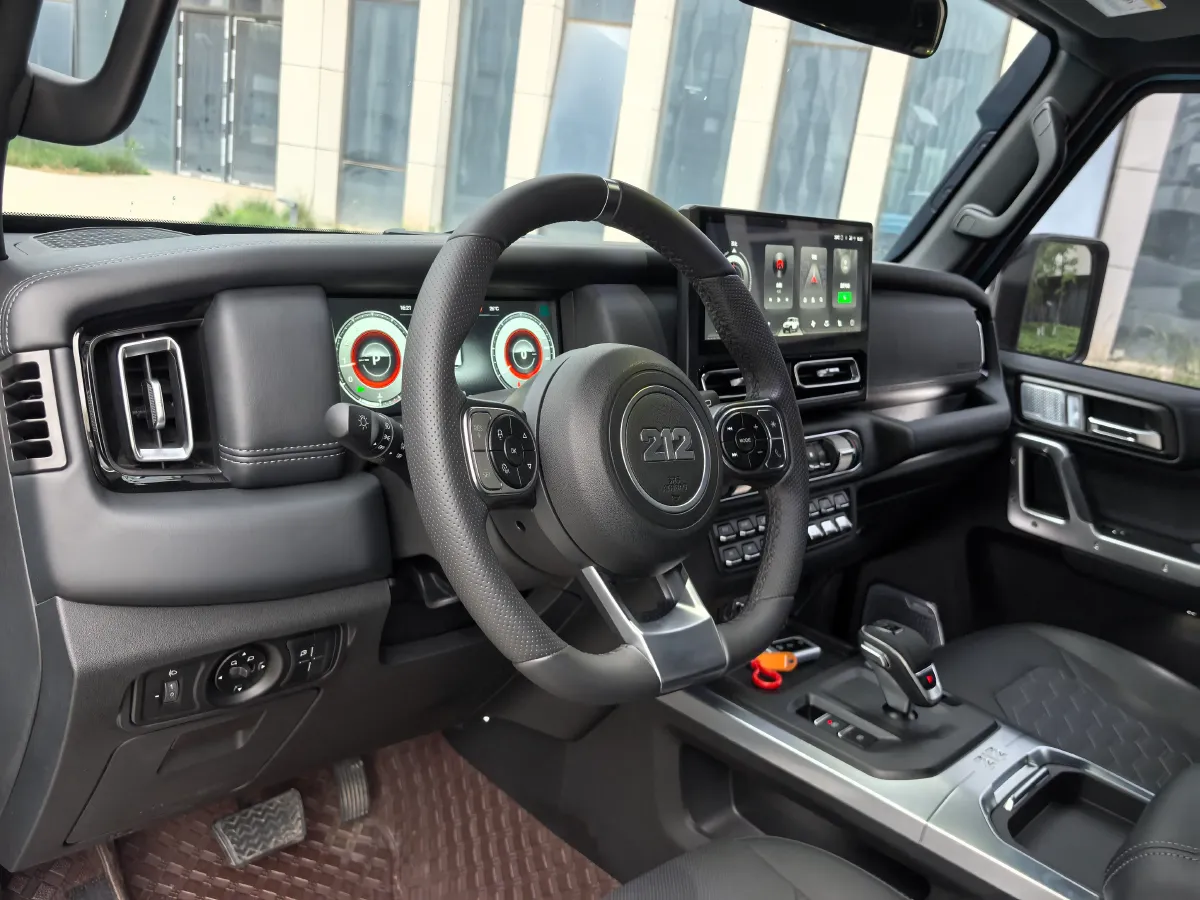 2025 212 212 T01 2.0T 252HP L4 8AT,autocango,china used car exporter,china ev exporter,chinese used car exporter,chinese used ev exporter