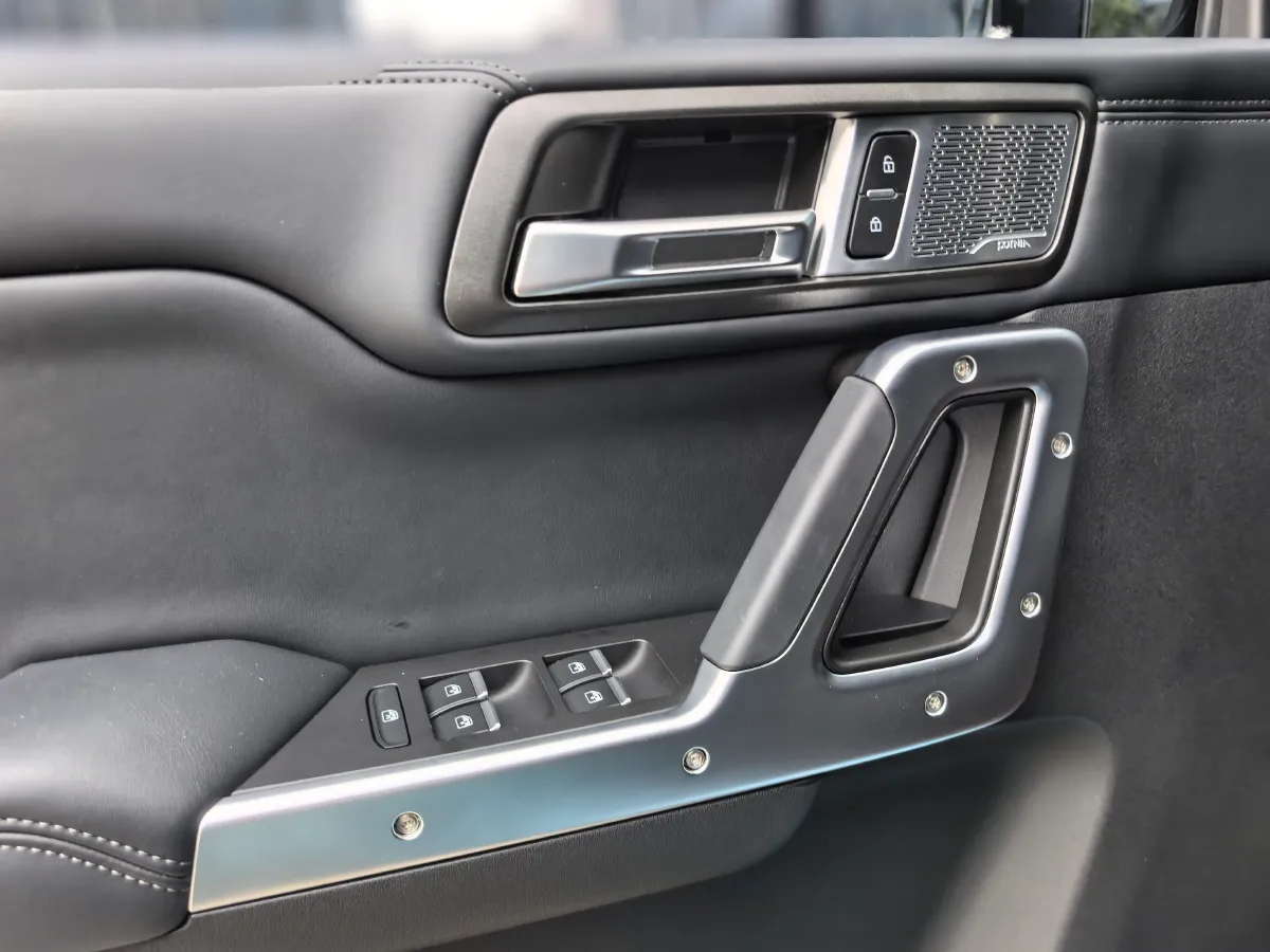 2025 212 212 T01 2.0T 252HP L4 8AT,autocango,china used car exporter,china ev exporter,chinese used car exporter,chinese used ev exporter