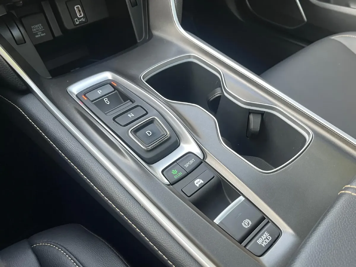 2022 Honda Accord 2.0L 146HP L4 E-CVT Hybrid,autocango,china used car exporter,china ev exporter,chinese used car exporter,chinese used ev exporter