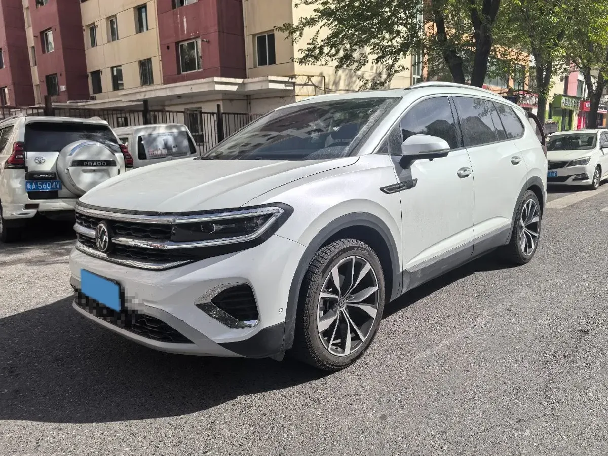 2022 Volkswagen Talagon 2.5T 299HP V6 7DCT,autocango,china used car exporter,china ev exporter,chinese used car exporter,chinese used ev exporter