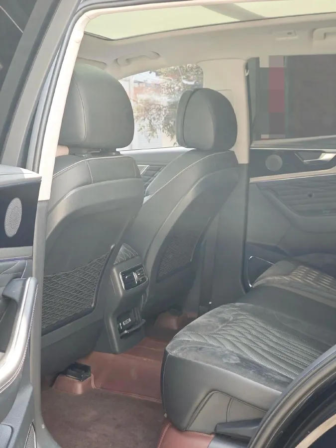 2019 HongQi HS5 2.0T 224HP L4 6AT,autocango,china used car exporter,china ev exporter,chinese used car exporter,chinese used ev exporter