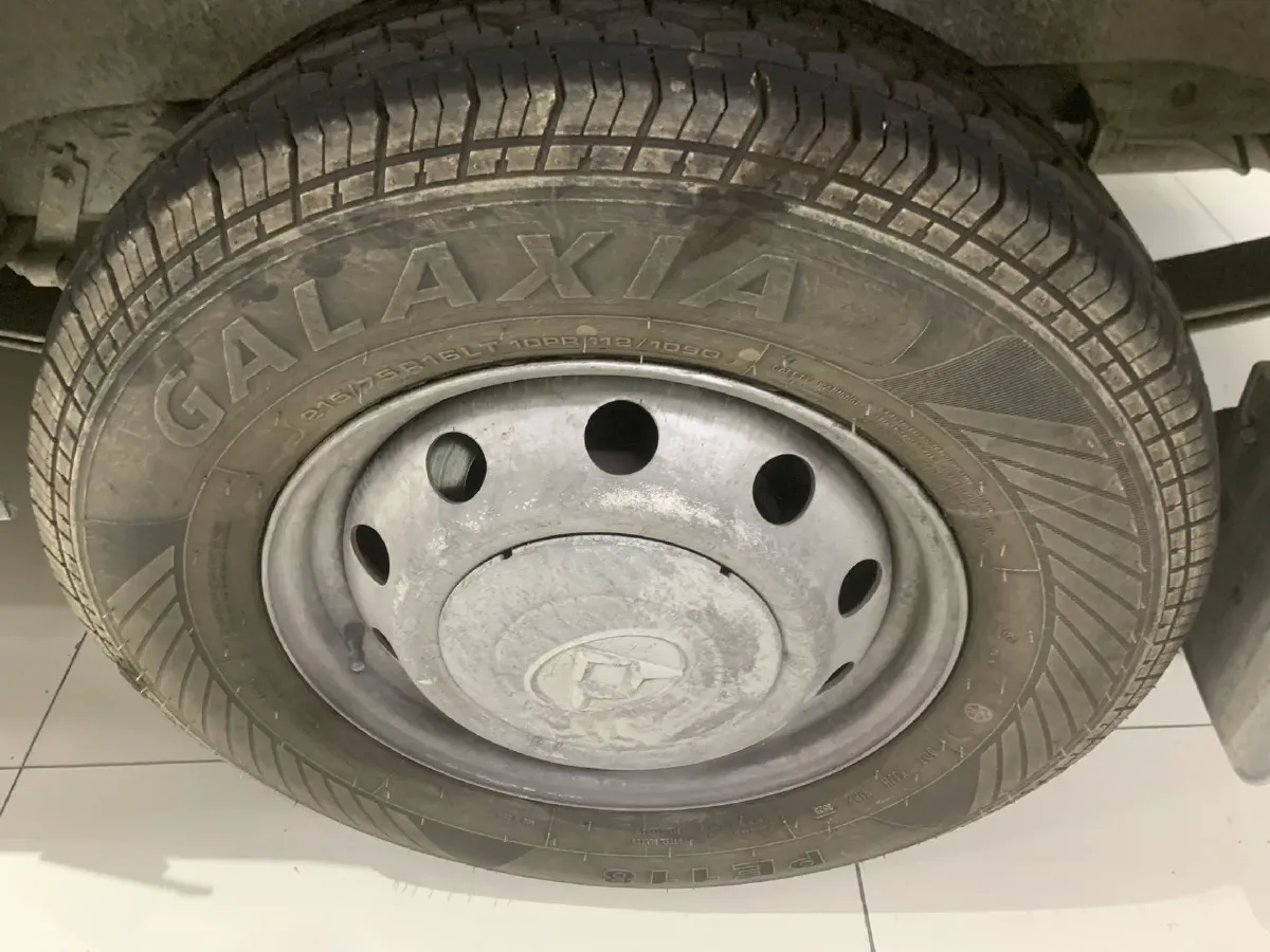 2019 MAXUS XinTu V80 2.5T 136HP L4 6MT,autocango,china used car exporter,china ev exporter,chinese used car exporter,chinese used ev exporter