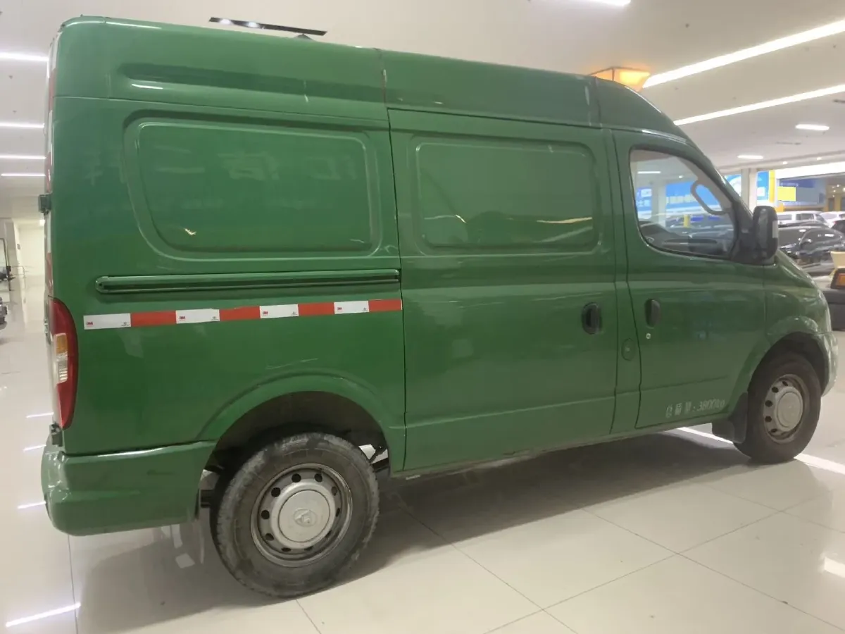 2019 MAXUS XinTu V80 2.5T 136HP L4 6MT,autocango,china used car exporter,china ev exporter,chinese used car exporter,chinese used ev exporter