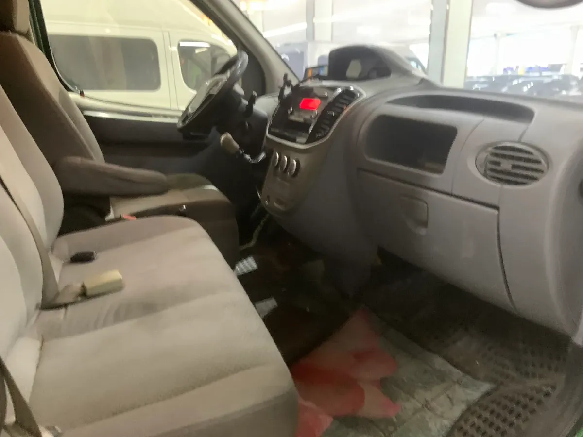 2019 MAXUS XinTu V80 2.5T 136HP L4 6MT,autocango,china used car exporter,china ev exporter,chinese used car exporter,chinese used ev exporter