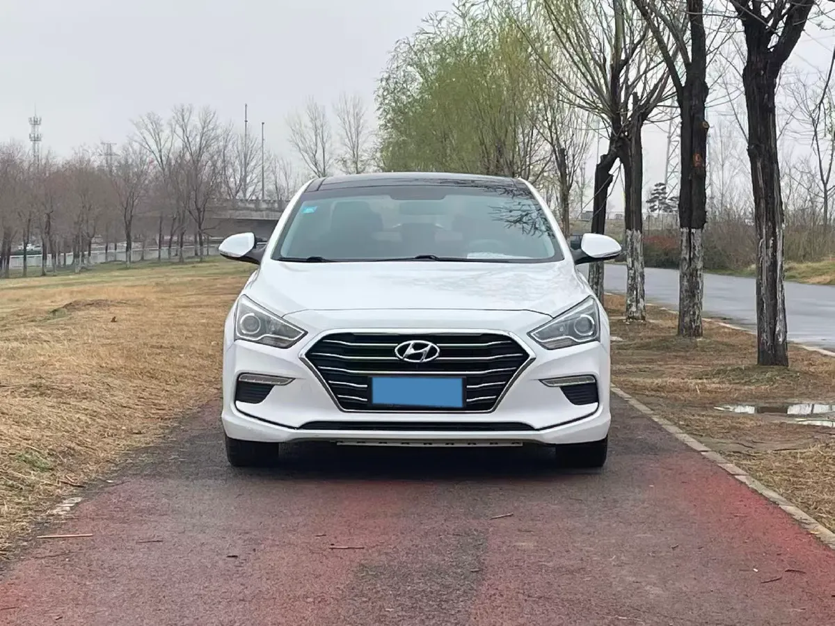 2017 Hyundai Mistra 1.6T 175HP L4 7DCT,autocango,china used car exporter,china ev exporter,chinese used car exporter,chinese used ev exporter