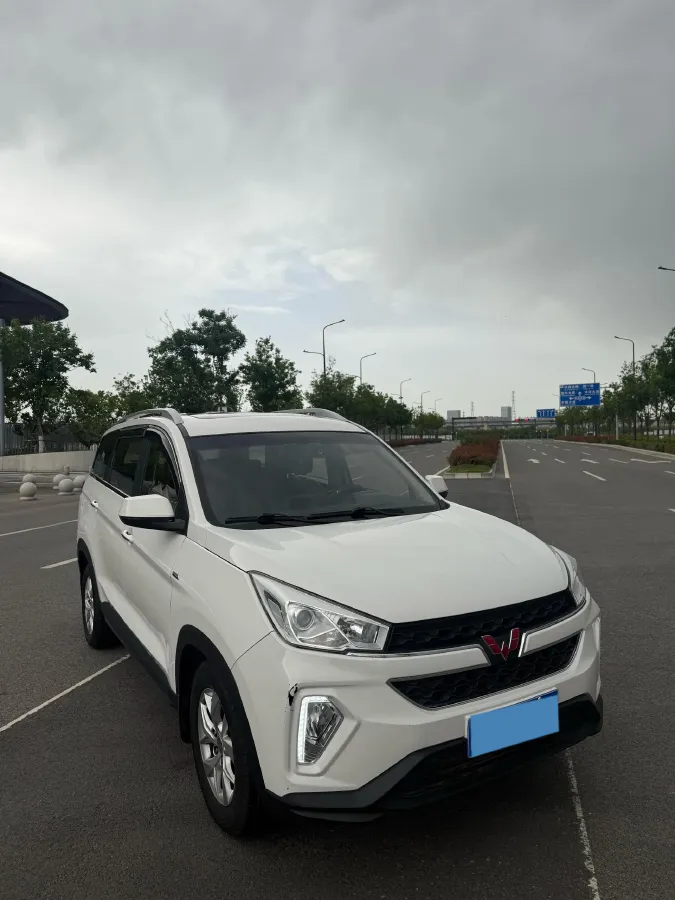2018 WuLing HongGuang S3 1.5T 150HP L4 6MT,autocango,china used car exporter,china ev exporter,chinese used car exporter,chinese used ev exporter