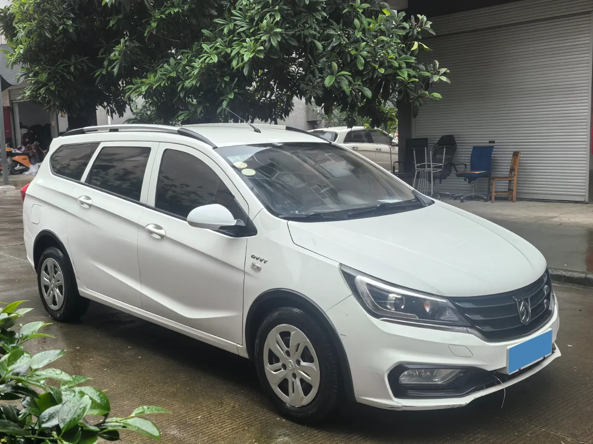 2017 BaoJun 310W 1.5L 112HP L4 6MT,autocango,china used car exporter,china ev exporter,chinese used car exporter,chinese used ev exporter