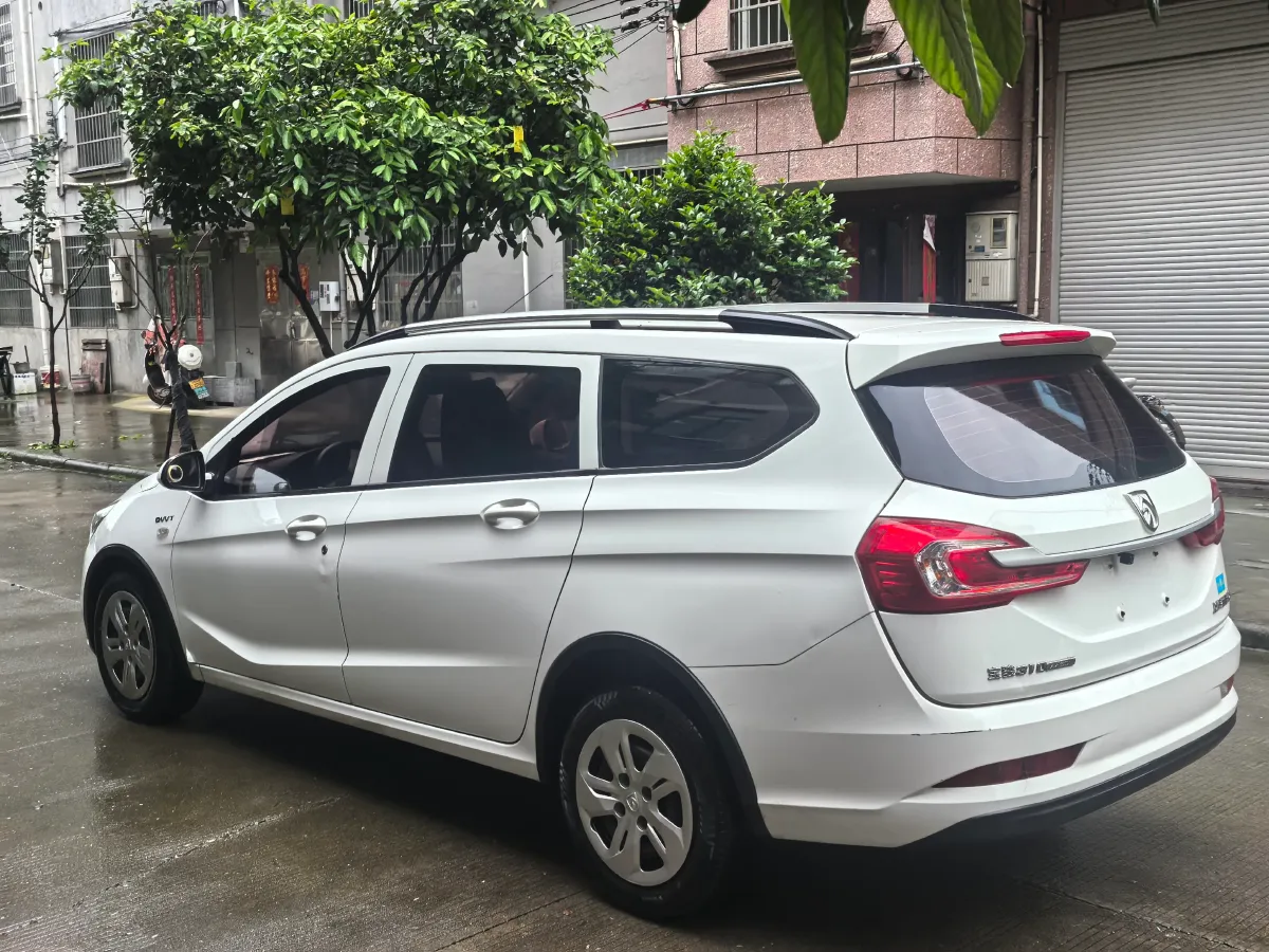 2017 BaoJun 310W 1.5L 112HP L4 6MT,autocango,china used car exporter,china ev exporter,chinese used car exporter,chinese used ev exporter