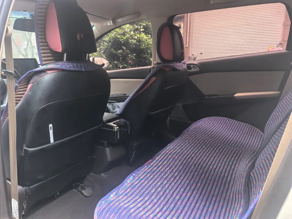 2017 BaoJun 310W 1.5L 112HP L4 6MT,autocango,china used car exporter,china ev exporter,chinese used car exporter,chinese used ev exporter