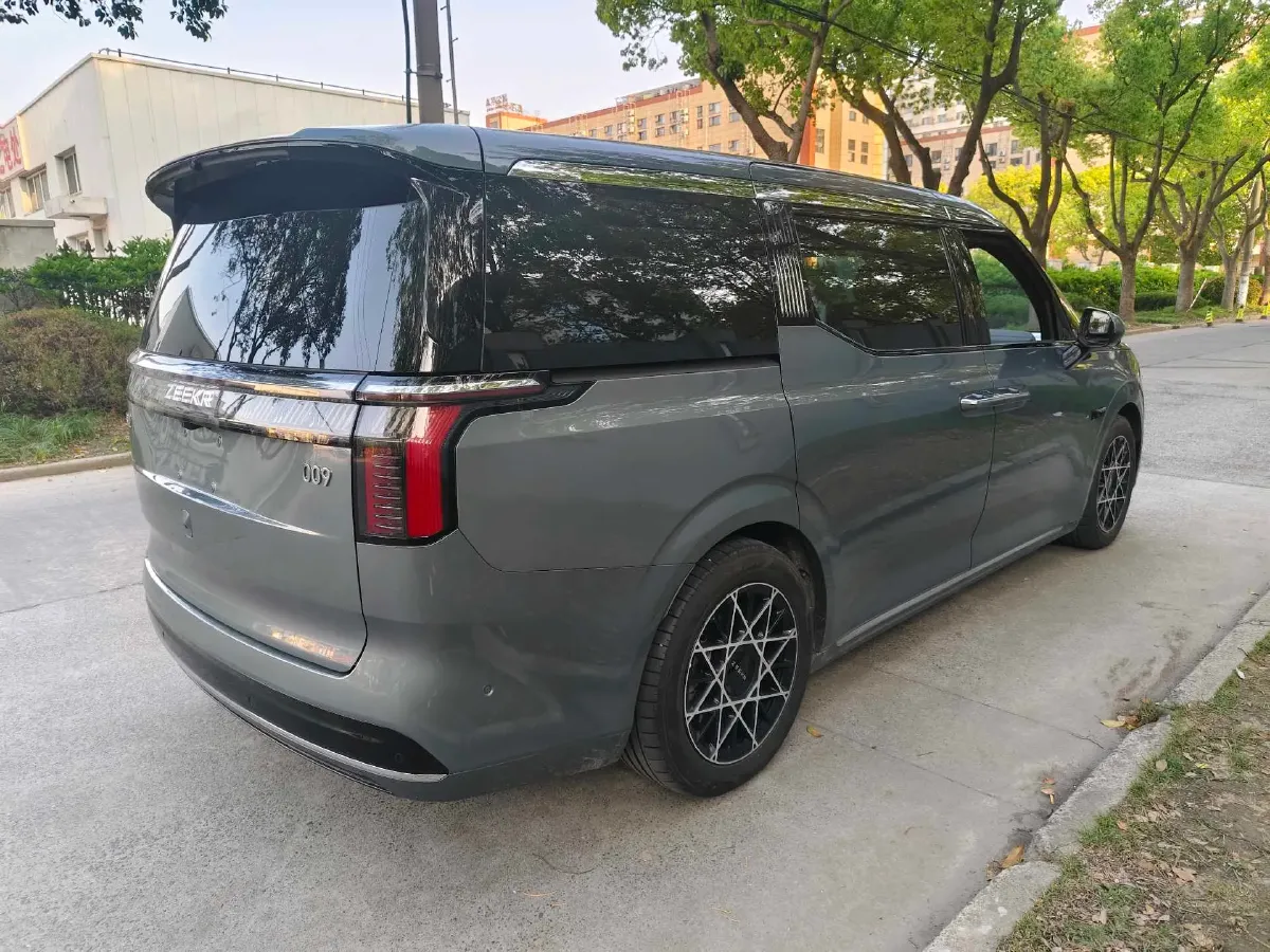 2024 Zeekr 009 BEV 108KWH,autocango,china used car exporter,china ev exporter,chinese used car exporter,chinese used ev exporter
