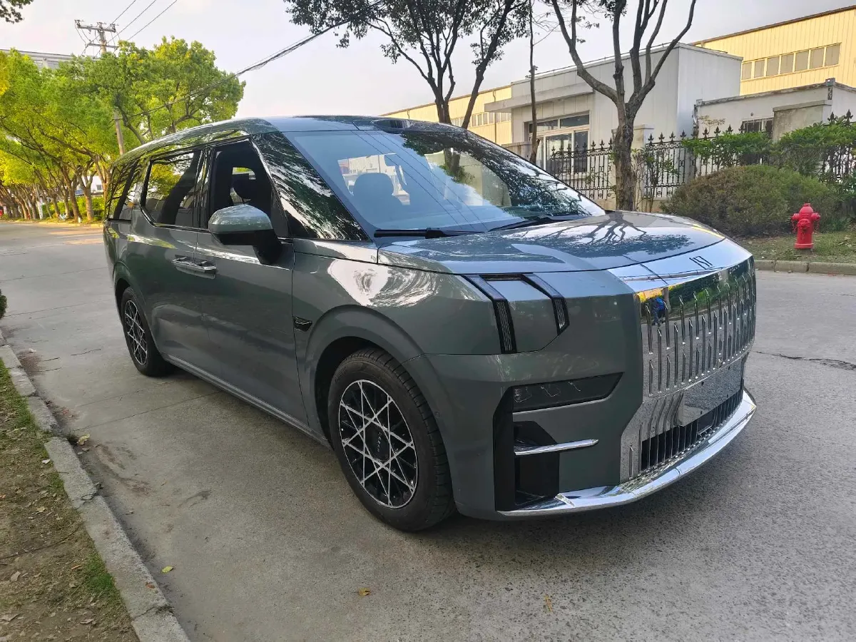 2024 Zeekr 009 BEV 108KWH,autocango,china used car exporter,china ev exporter,chinese used car exporter,chinese used ev exporter