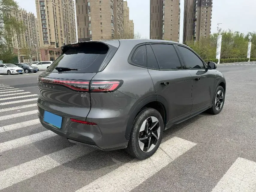 2024 Geely Emgrand L HiP 1.5T 181HP L4 3DHT PHEV 15.5KWH,autocango,china used car exporter,china ev exporter,chinese used car exporter,chinese used ev exporter