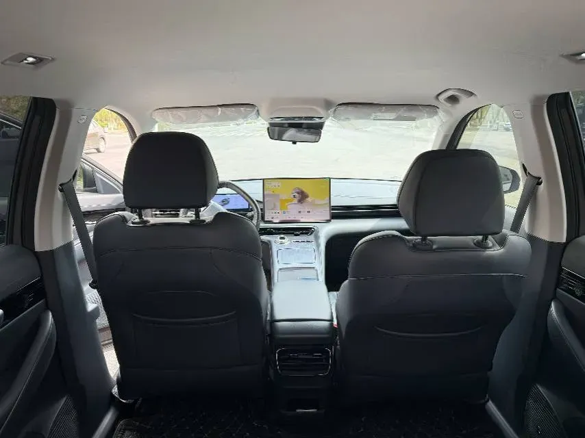 2024 Geely Emgrand L HiP 1.5T 181HP L4 3DHT PHEV 15.5KWH,autocango,china used car exporter,china ev exporter,chinese used car exporter,chinese used ev exporter