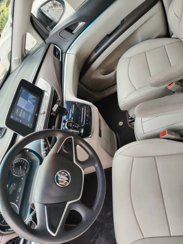 2022 Buick GL8 2.0T 237HP L4 9AT,autocango,china used car exporter,china ev exporter,chinese used car exporter,chinese used ev exporter