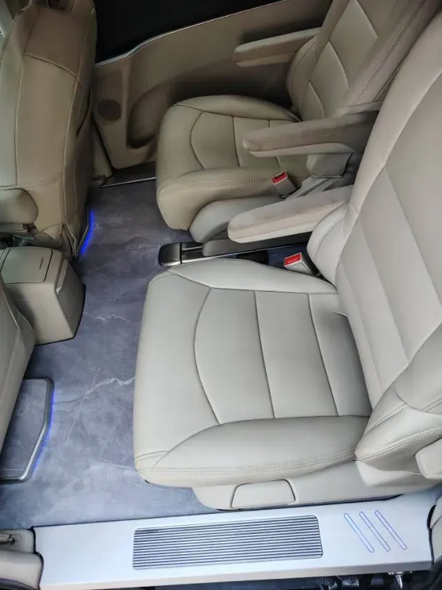 2022 Buick GL8 2.0T 237HP L4 9AT,autocango,china used car exporter,china ev exporter,chinese used car exporter,chinese used ev exporter