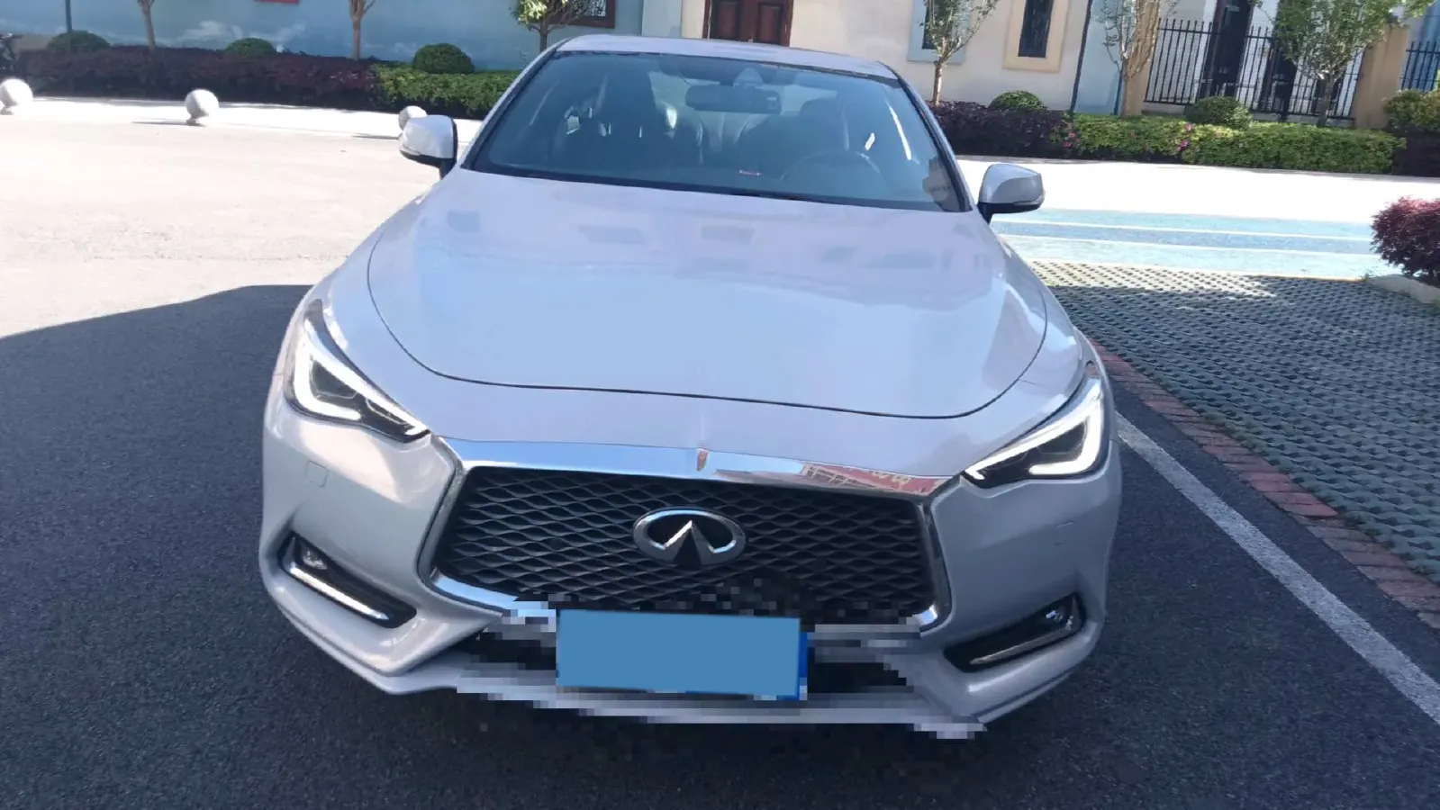 2017 Infiniti Q60 2.0T 211HP L4 7AT,autocango,china used car exporter,china ev exporter,chinese used car exporter,chinese used ev exporter