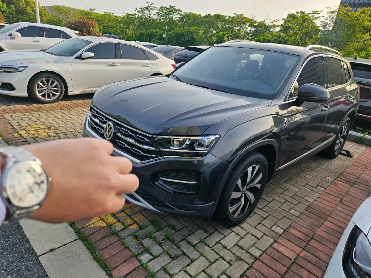 2021 Volkswagen Tayron 2.0T 186HP L4 7DCT,autocango,china used car exporter,china ev exporter,chinese used car exporter,chinese used ev exporter