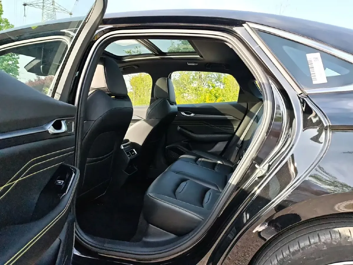 2023 Geely Preface 1.5T 181HP L4 7DCT,autocango,china used car exporter,china ev exporter,chinese used car exporter,chinese used ev exporter