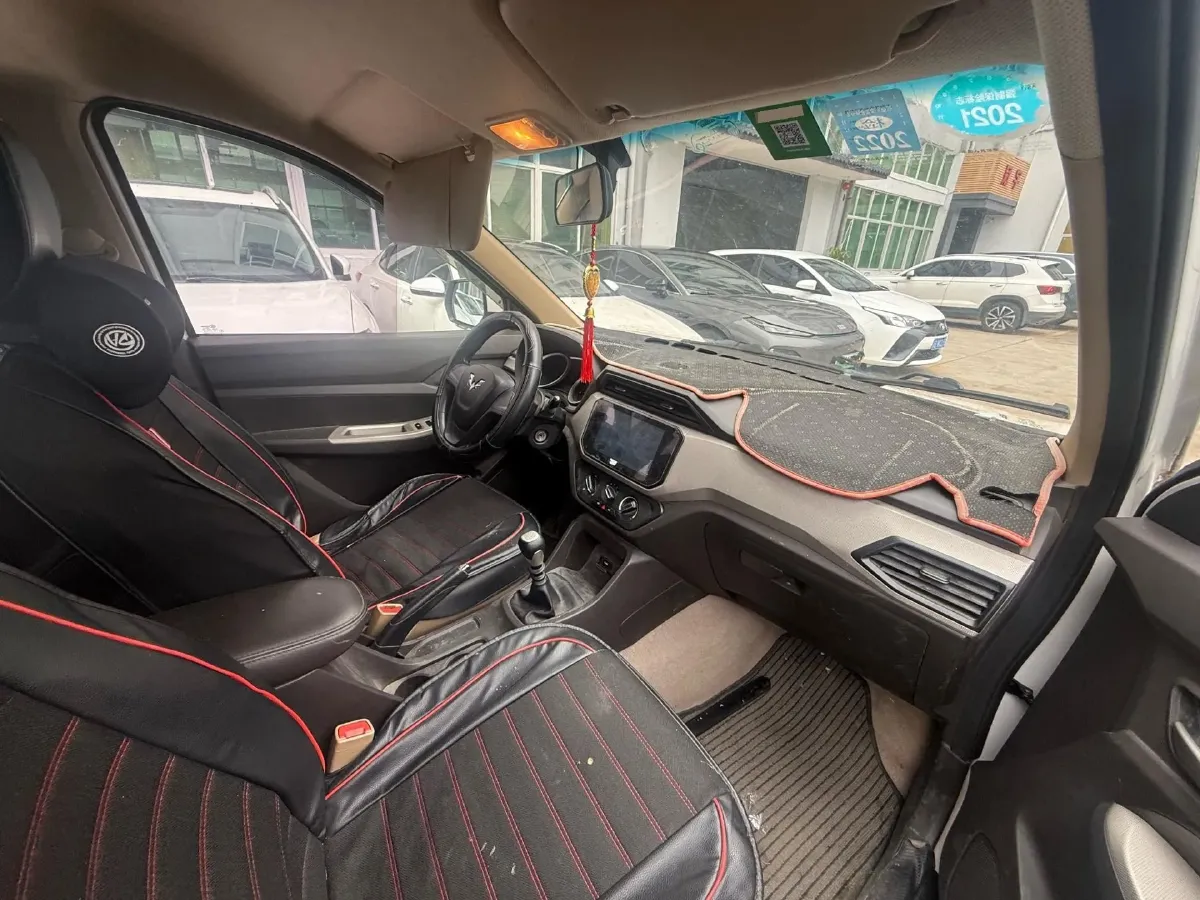 2019 WuLing HongGuang 1.5L 99HP L4 6MT,autocango,china used car exporter,china ev exporter,chinese used car exporter,chinese used ev exporter