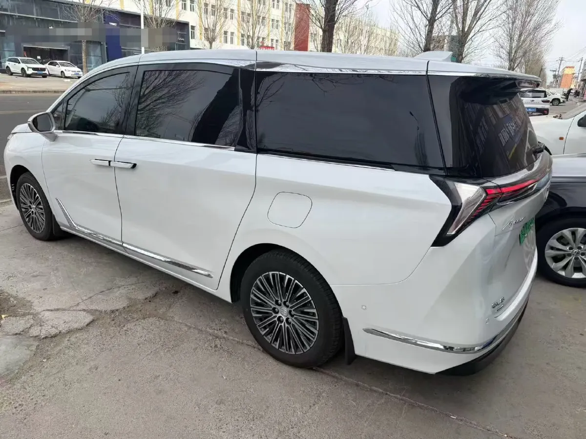2024 Buick GL8 1.5T 180HP L4 2DHT PHEV 24.4KWH,autocango,china used car exporter,china ev exporter,chinese used car exporter,chinese used ev exporter