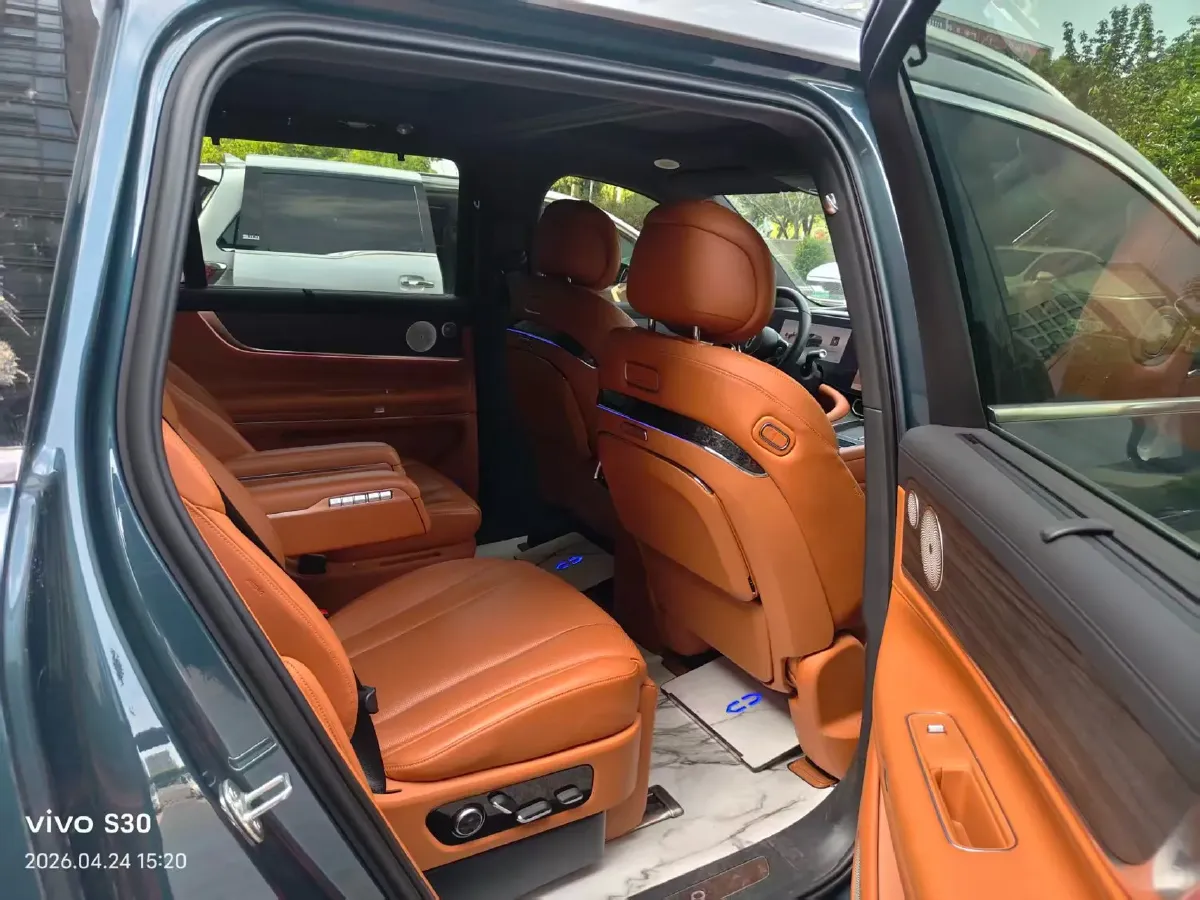 2024 AITO AITO M9 BEV 100KWH,autocango,china used car exporter,china ev exporter,chinese used car exporter,chinese used ev exporter