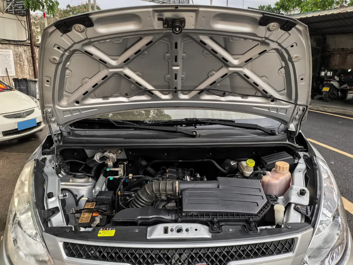 2019 WuLing RongGuang V 1.5L 99HP L4 6MT,autocango,china used car exporter,china ev exporter,chinese used car exporter,chinese used ev exporter