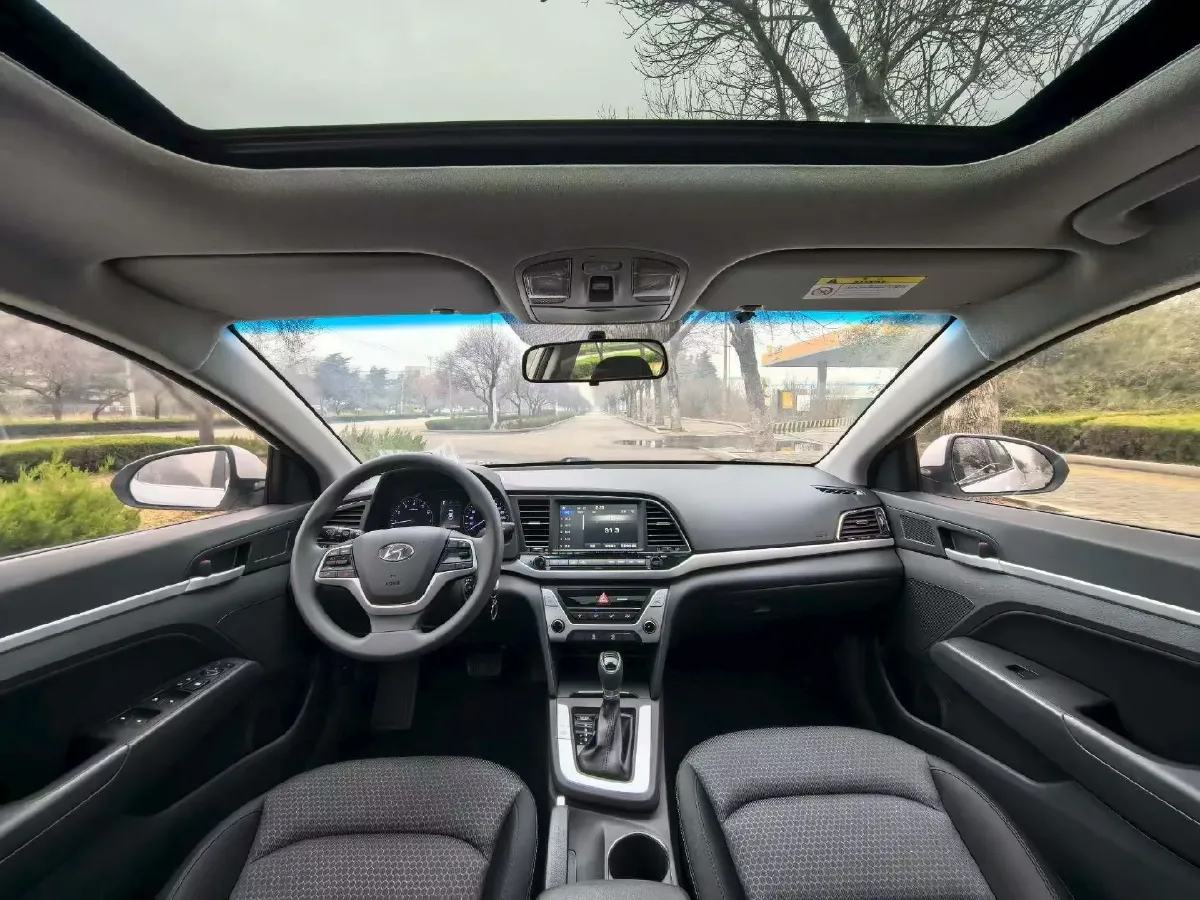 2016 Hyundai Elantra 1.6L 130HP L4 6AT,autocango,china used car exporter,china ev exporter,chinese used car exporter,chinese used ev exporter