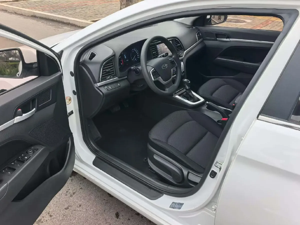 2016 Hyundai Elantra 1.6L 130HP L4 6AT,autocango,china used car exporter,china ev exporter,chinese used car exporter,chinese used ev exporter