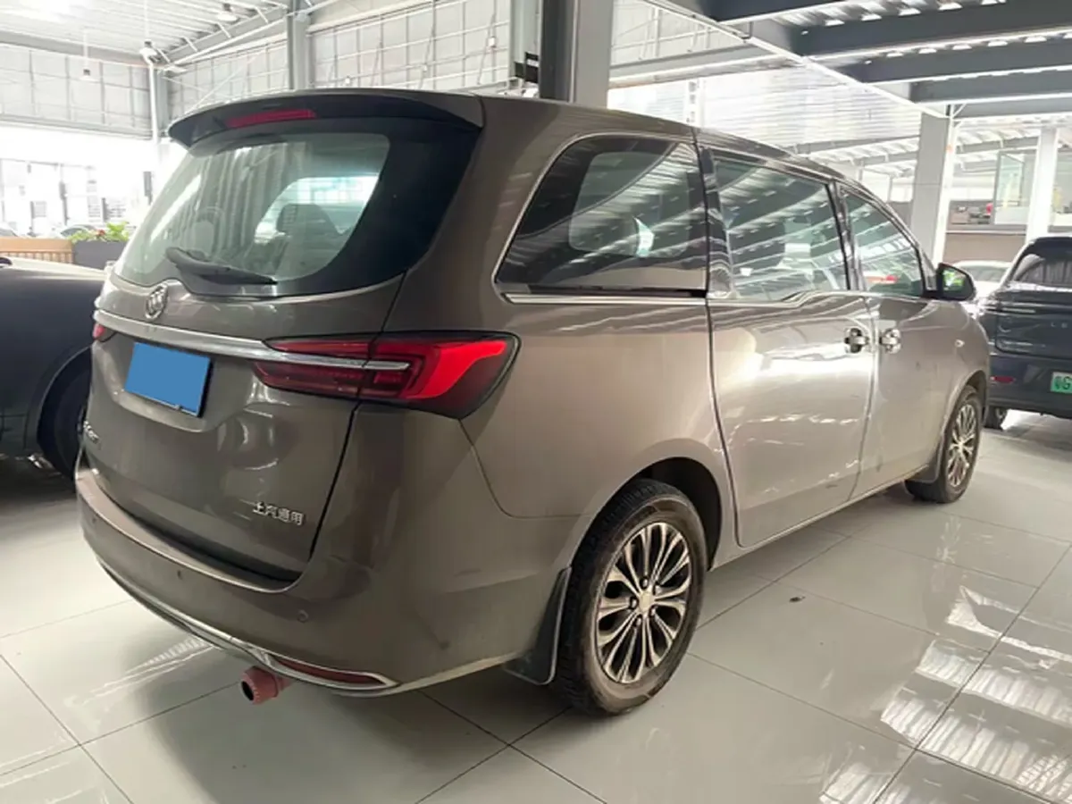 2022 Buick GL8 2.0T 237HP L4 9AT,autocango,china used car exporter,china ev exporter,chinese used car exporter,chinese used ev exporter