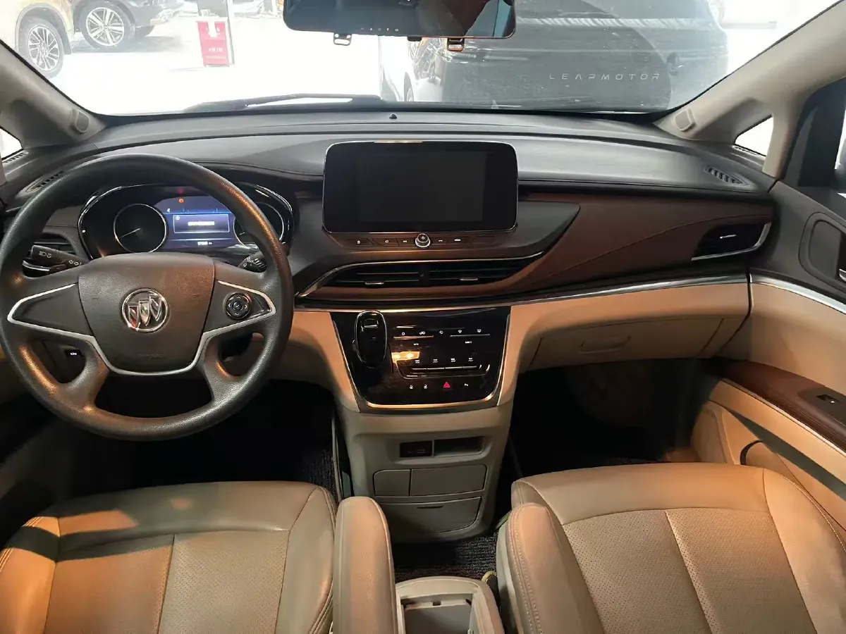 2022 Buick GL8 2.0T 237HP L4 9AT,autocango,china used car exporter,china ev exporter,chinese used car exporter,chinese used ev exporter