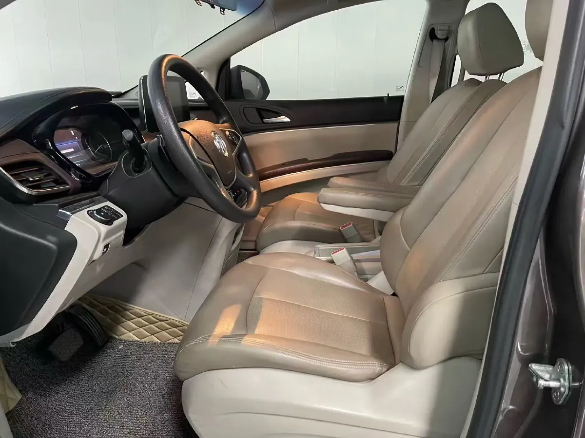 2022 Buick GL8 2.0T 237HP L4 9AT,autocango,china used car exporter,china ev exporter,chinese used car exporter,chinese used ev exporter