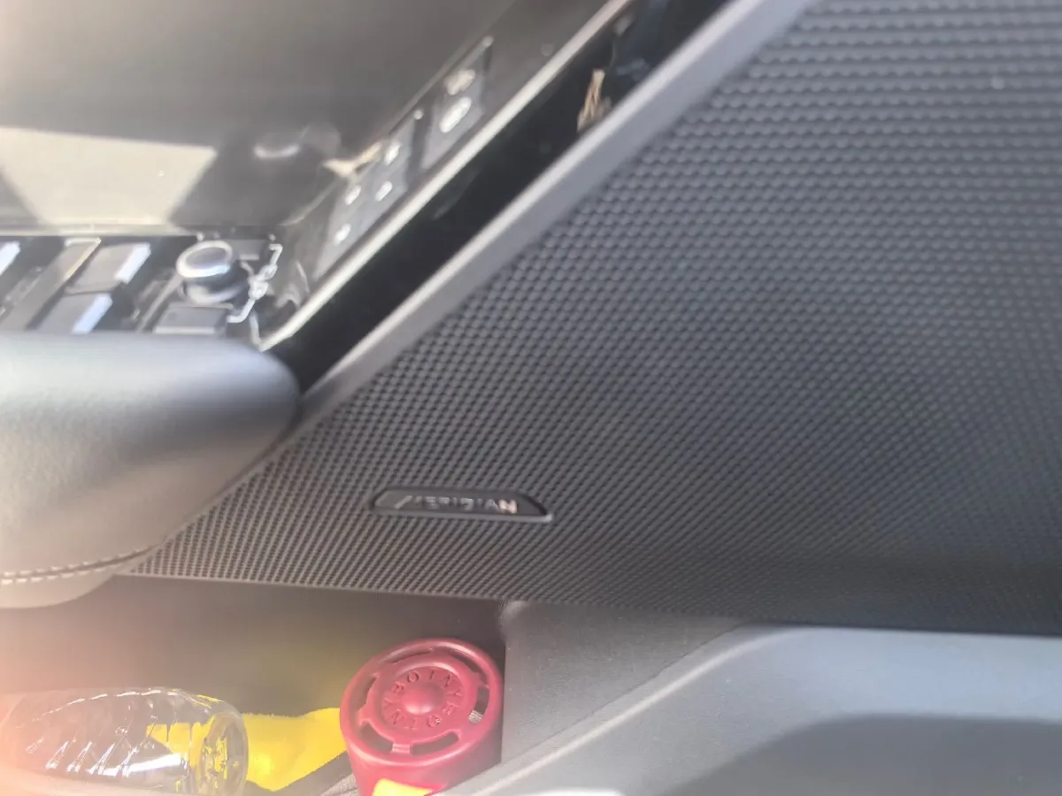 2018 Land Rover Range Rover Velar 3.0T 380HP V6 8AT,autocango,china used car exporter,china ev exporter,chinese used car exporter,chinese used ev exporter