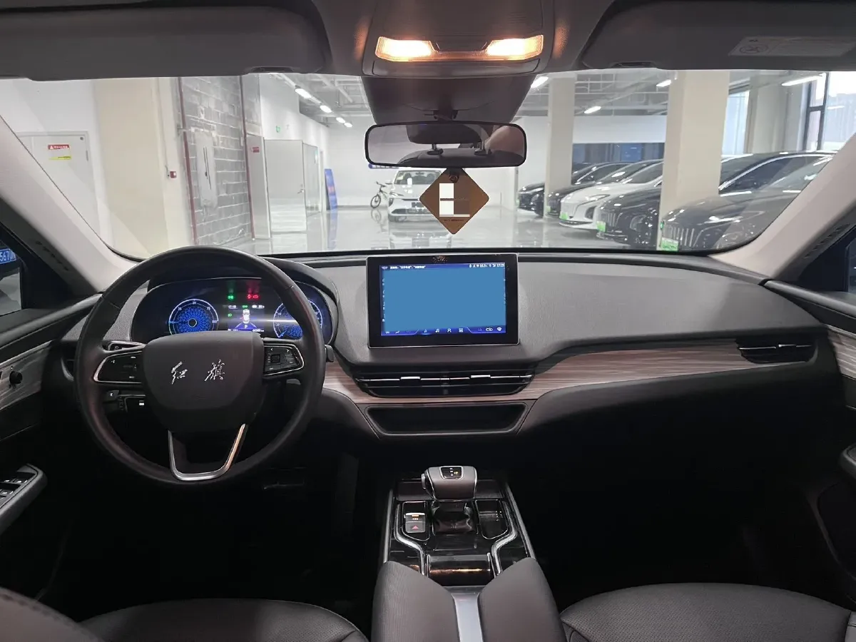 2024 HongQi E-QM5 BEV 72KWH,autocango,china used car exporter,china ev exporter,chinese used car exporter,chinese used ev exporter