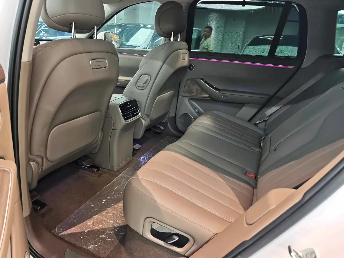 2026 AITO AITO M7 REEV 160HP REEV,autocango,china used car exporter,china ev exporter,chinese used car exporter,chinese used ev exporter