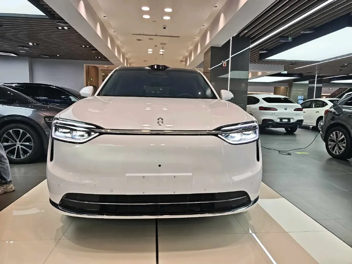 2026 AITO AITO M7 REEV 160HP REEV,autocango,china used car exporter,china ev exporter,chinese used car exporter,chinese used ev exporter